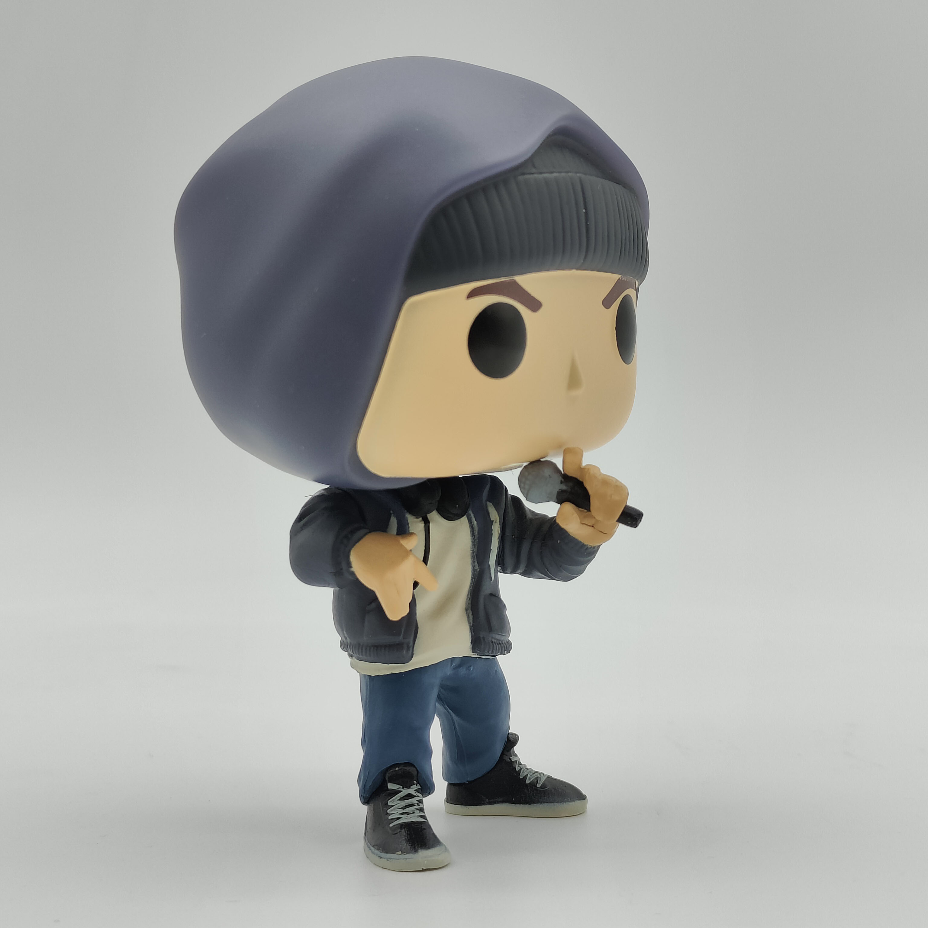 8 Mile 1052 B-RABBIT Vinyl Fig - đánh giá và giá Model Kit Thousand Sunny