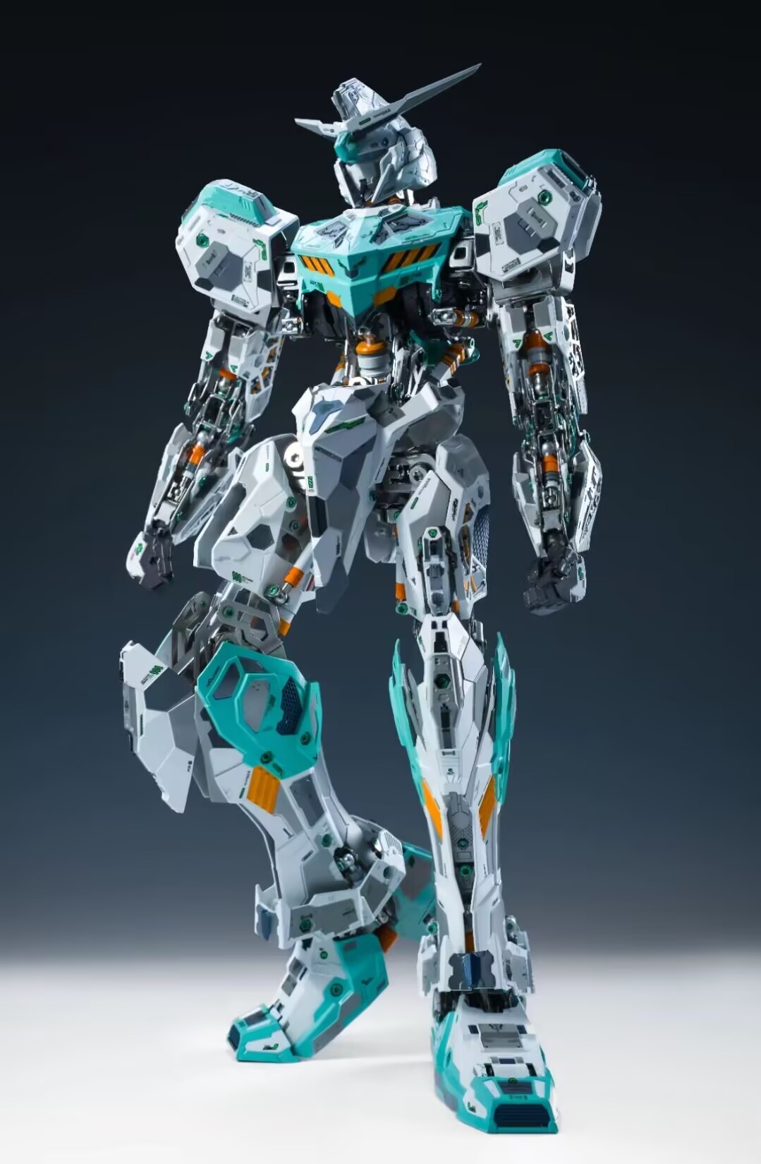 Forge Frontier Model XingSi 1/ - đánh giá và giá Model Kit Bandai 30